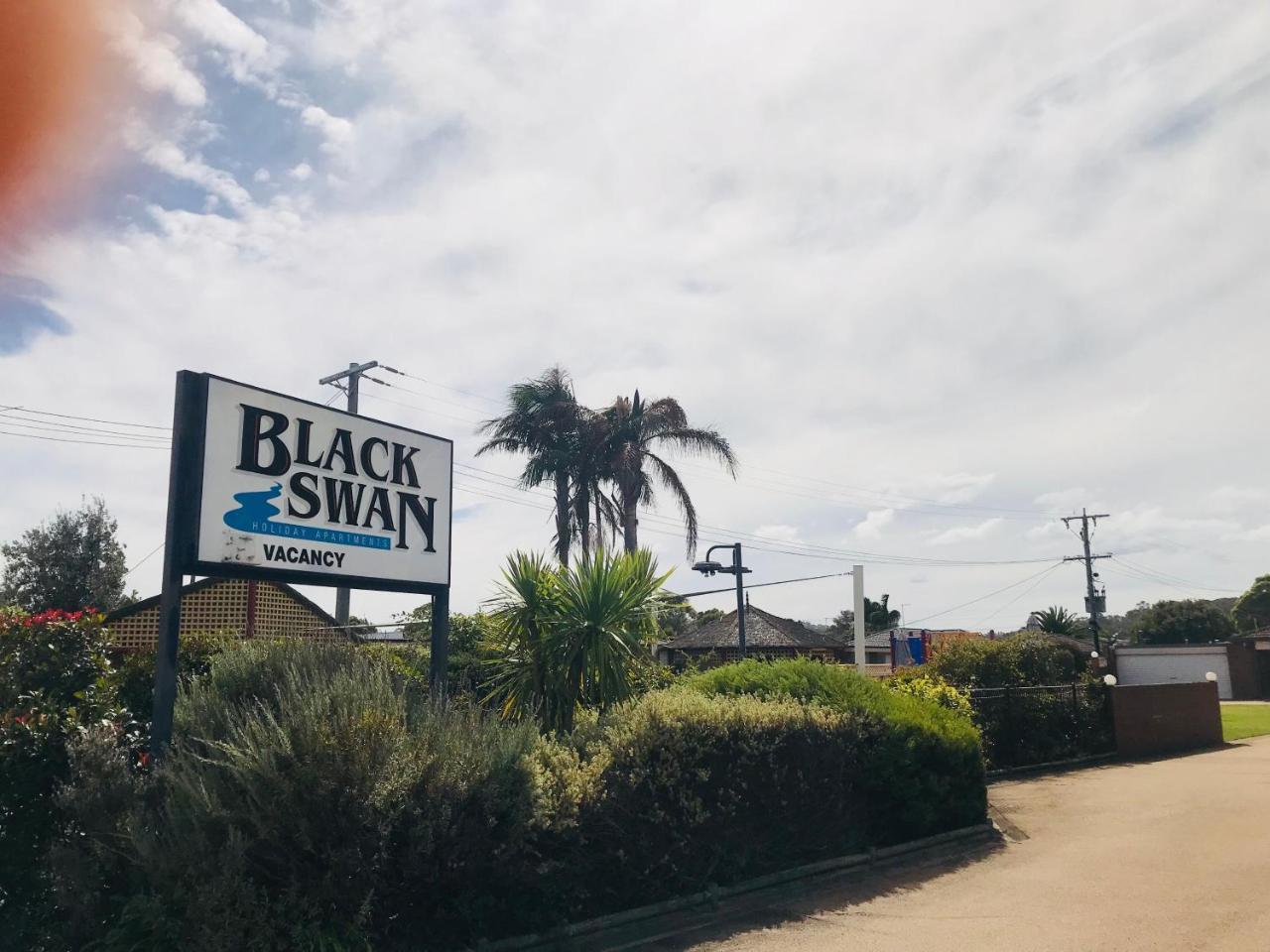 Black Swan Motor Inn Lakes Entrance Esterno foto